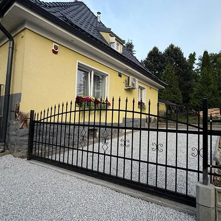 W Sercu Gor Z Ogrodem Apartman